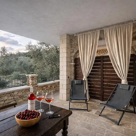 بيت للعطل La Chianconata- A *